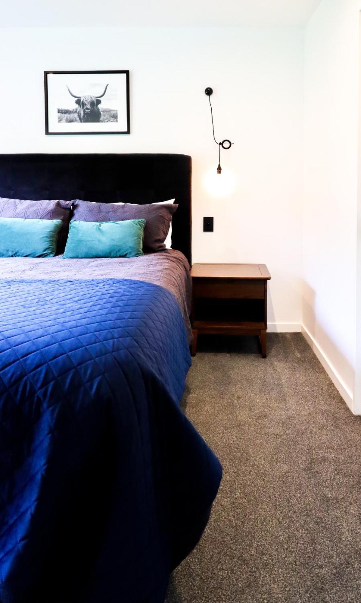 Black Barn Modern: Luxe Martinborough Escape Экстерьер фото